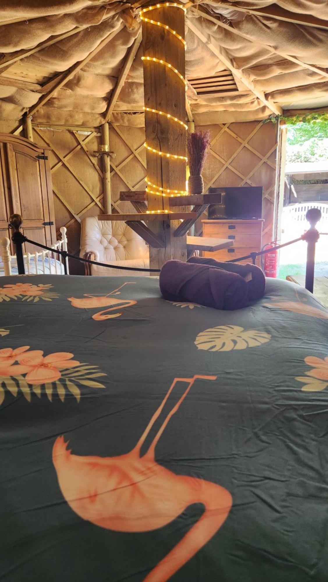 Bed and Breakfast Vigo Retreat Boat Yurt Wrotham Exterior foto